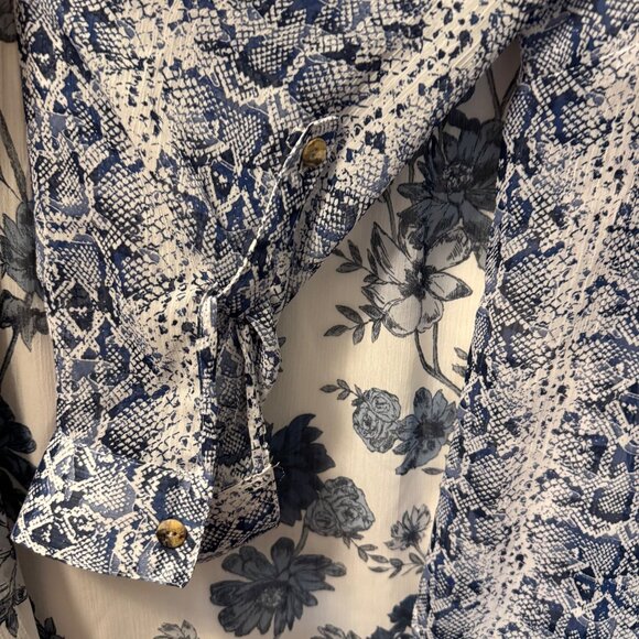 Westport blouse Sz 1X Blue/White Floral Snake Print Button-Up Shirt With Inner T - Picture 10 of 12